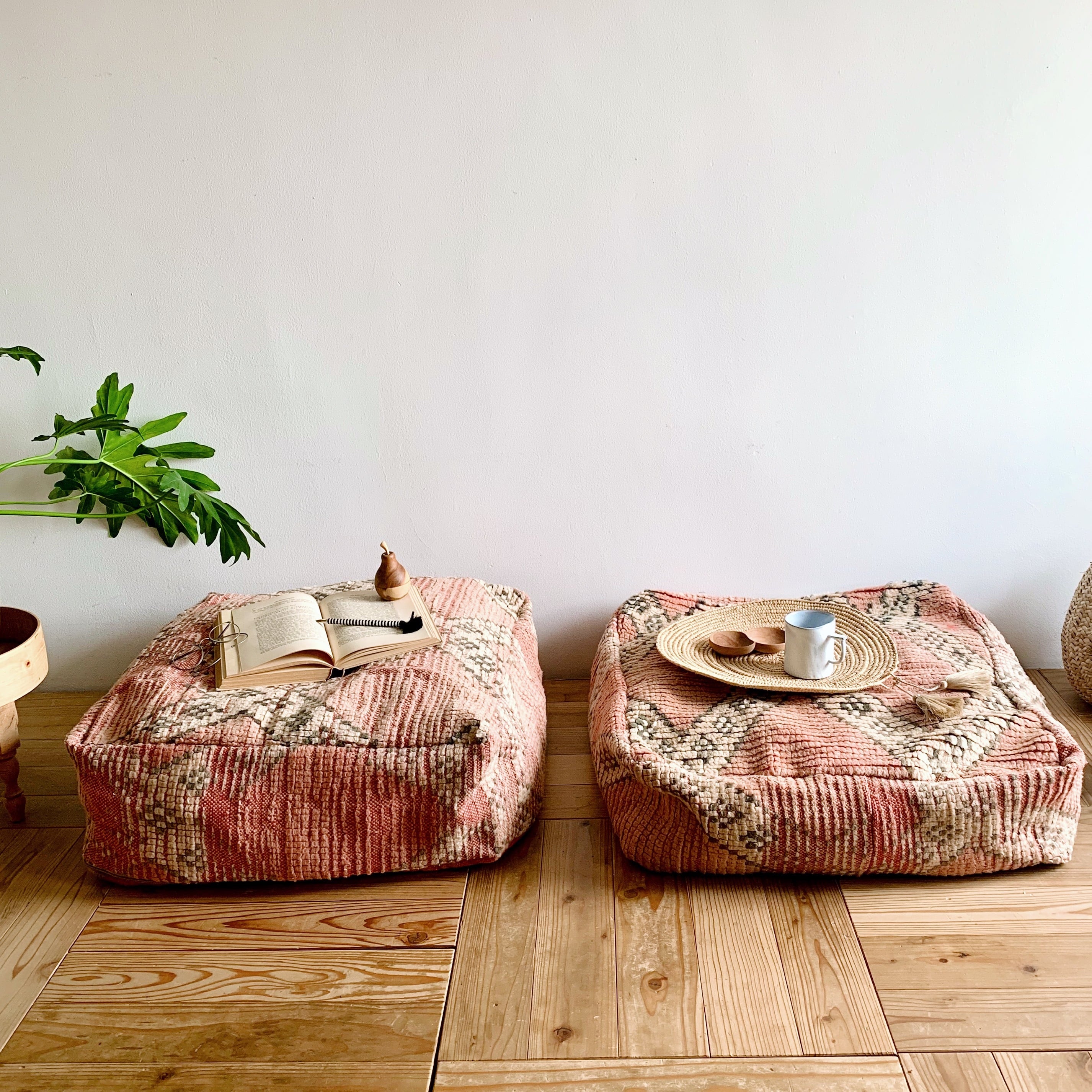 オールドラグをリメイクしたプフ | モロッコの暮らしと手しごと