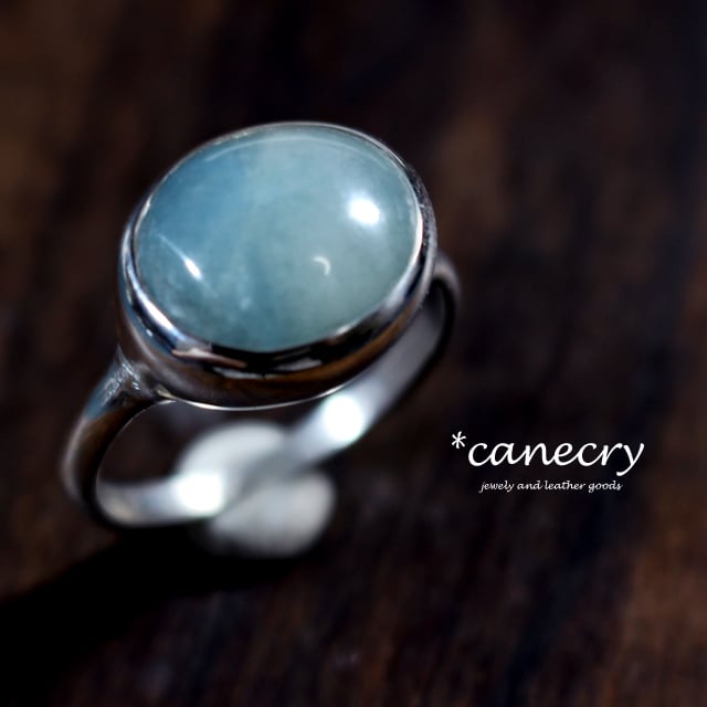 糸魚川 入りコン沢産 - 青翡翠のリング | 天然石ジュエリーの Canecry