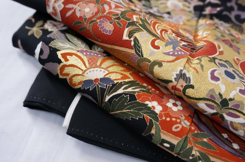 作家物 金駒刺繍 金彩友禅 黒留袖 比翼仕立て 正絹 五つ紋 唐花 黒 364