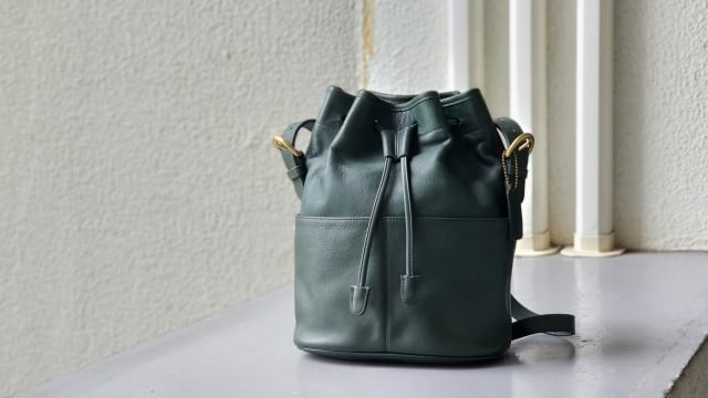 オールドコーチ ☆USA製 レザー 巾着 ショルダーバッグ グリーン