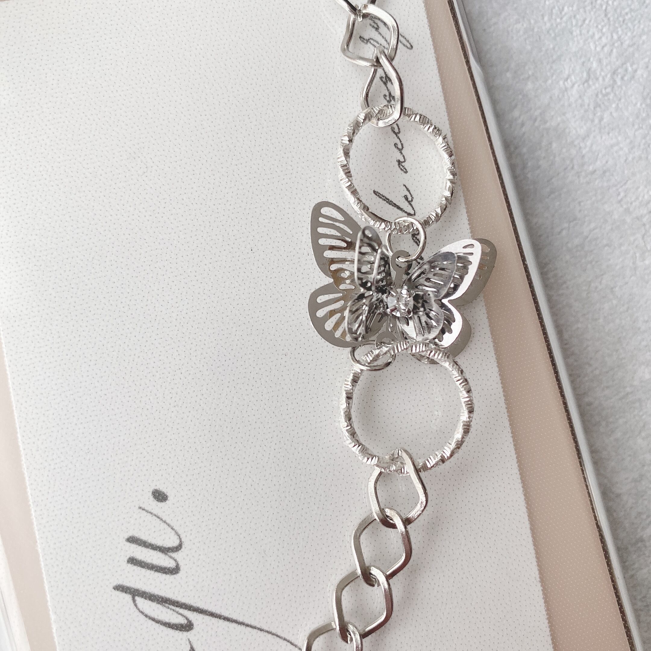 iPhone】3枚羽蝶々のキーリングハンガー(シルバー) | 【Agu