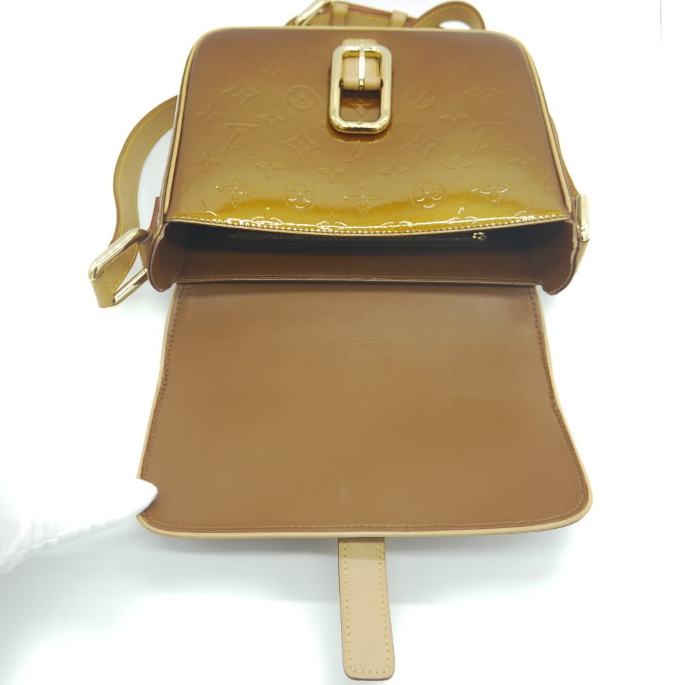 LOUIS VUITTON ルイ ヴィトン クリスティGM モノグラム・ヴェルニ