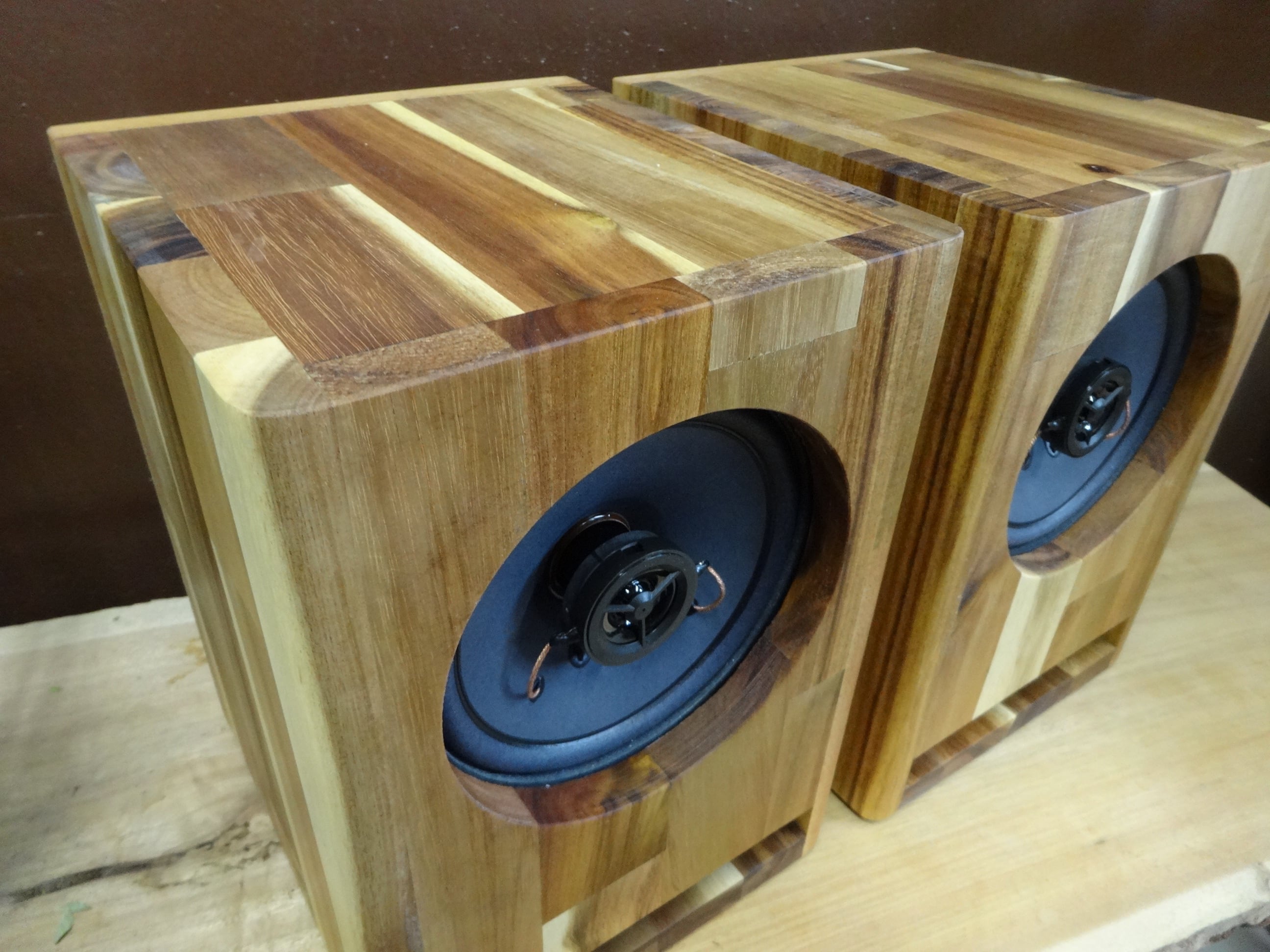 ATS13-NT07☆Hand Made Speaker / アカシア集成材t15mm ・ターン