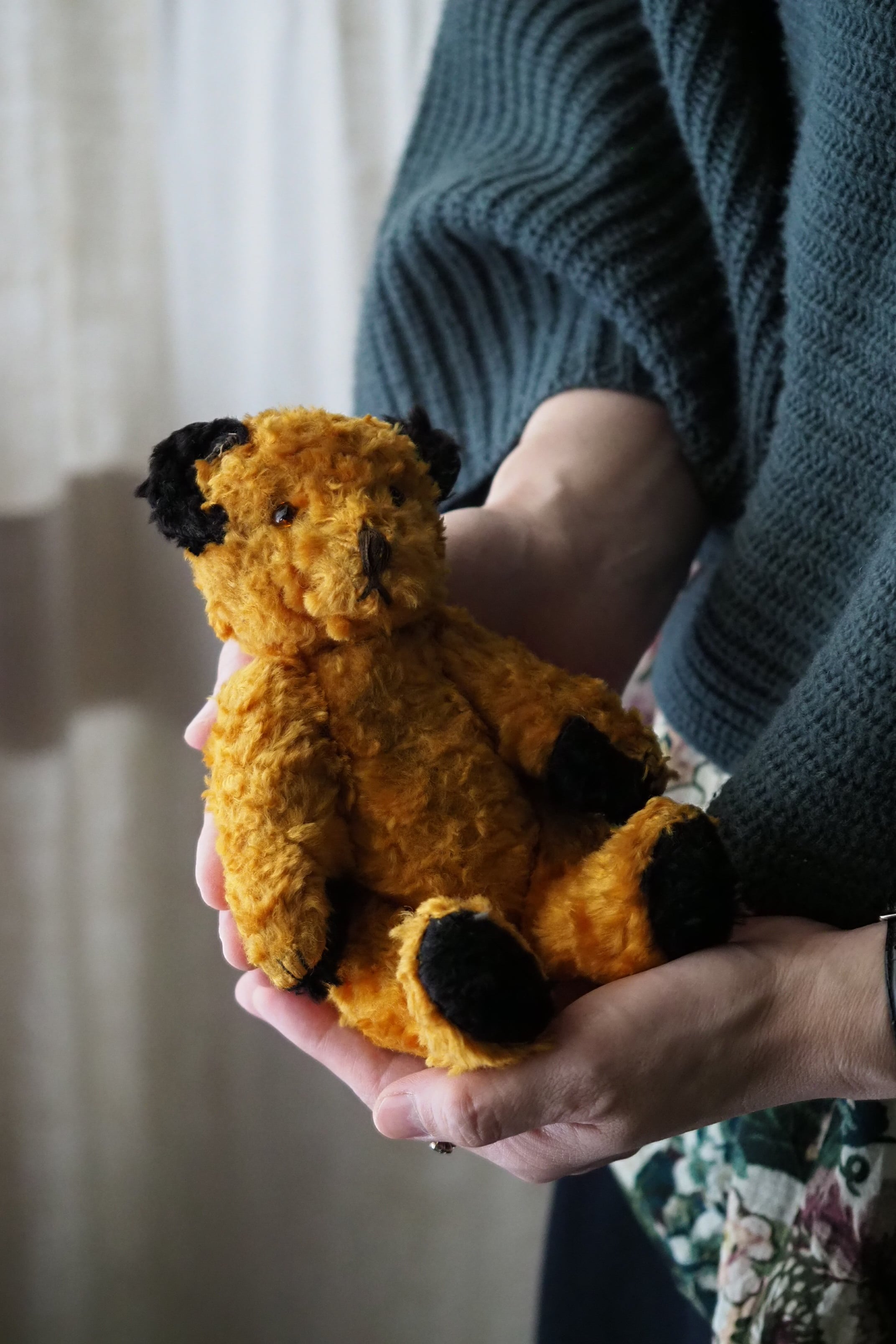 首を傾げるスーティーベア-vintage teddy bear | アンティーク