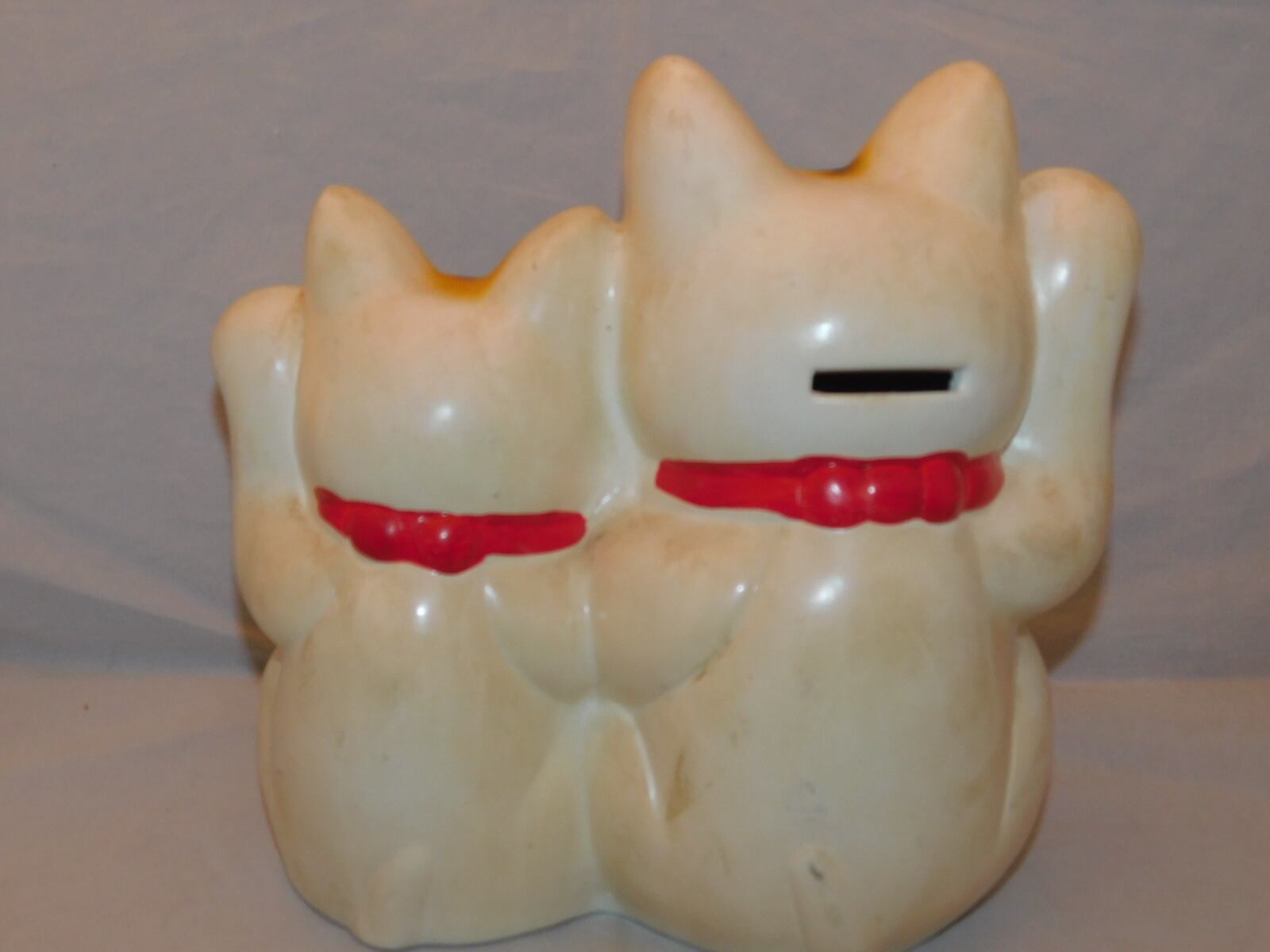 陶磁器ツイン招き猫 (両手) porcelain beekoning cat(No15) | 春夏秋冬