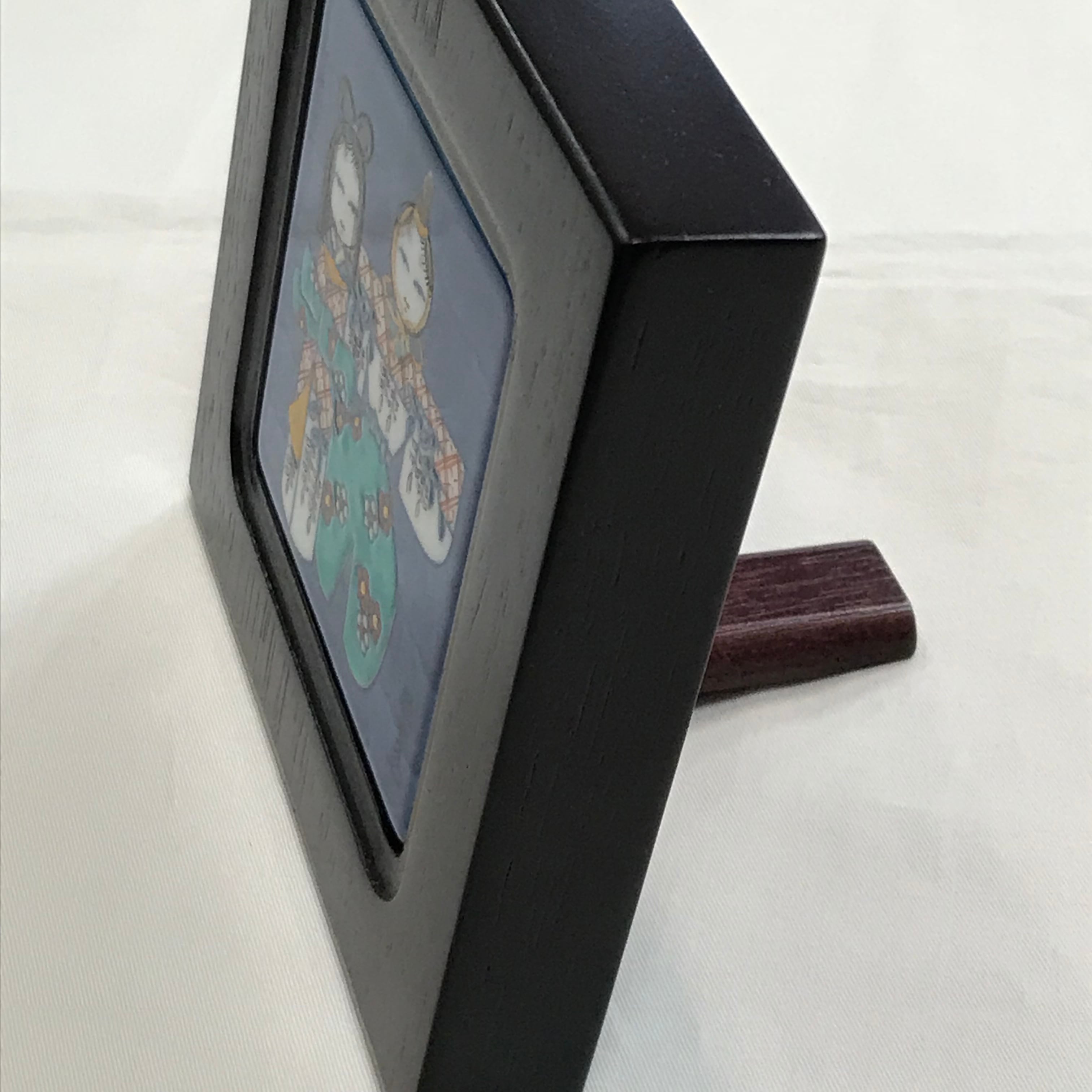 有田焼 源右衛門窯 染錦雛人形 陶額 スタンド付 | 陶器たて石