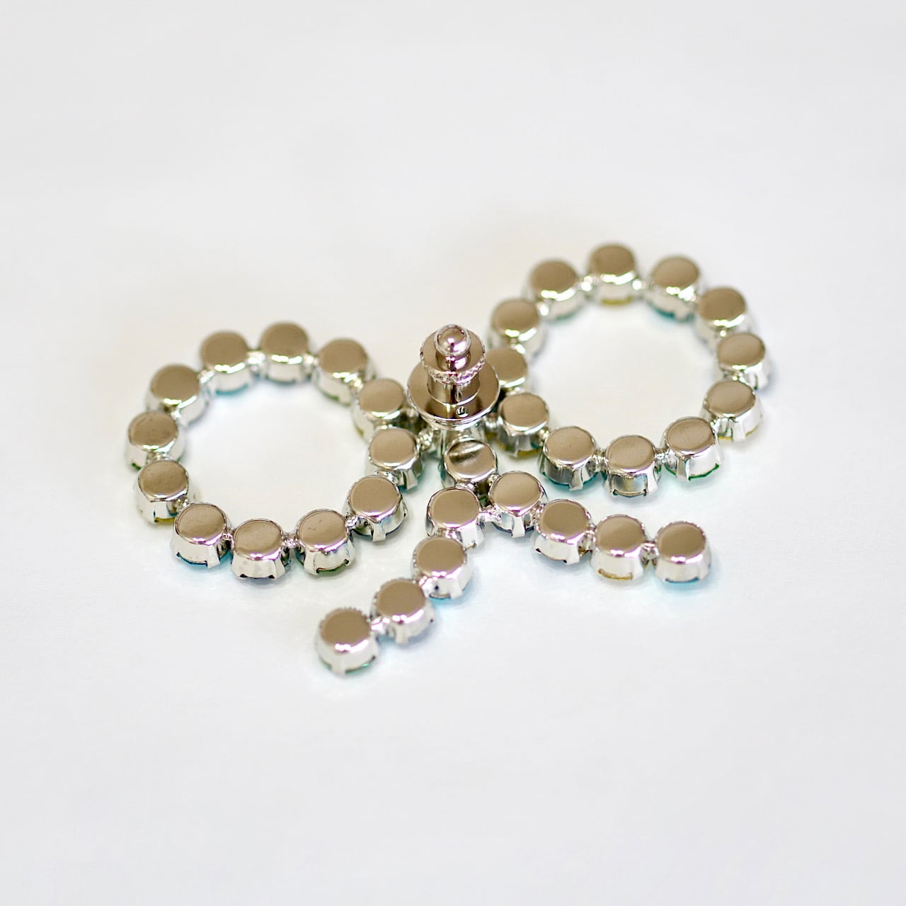 リボンブローチ マルチカラー | MAKI NUMOTO (マキ ヌモト