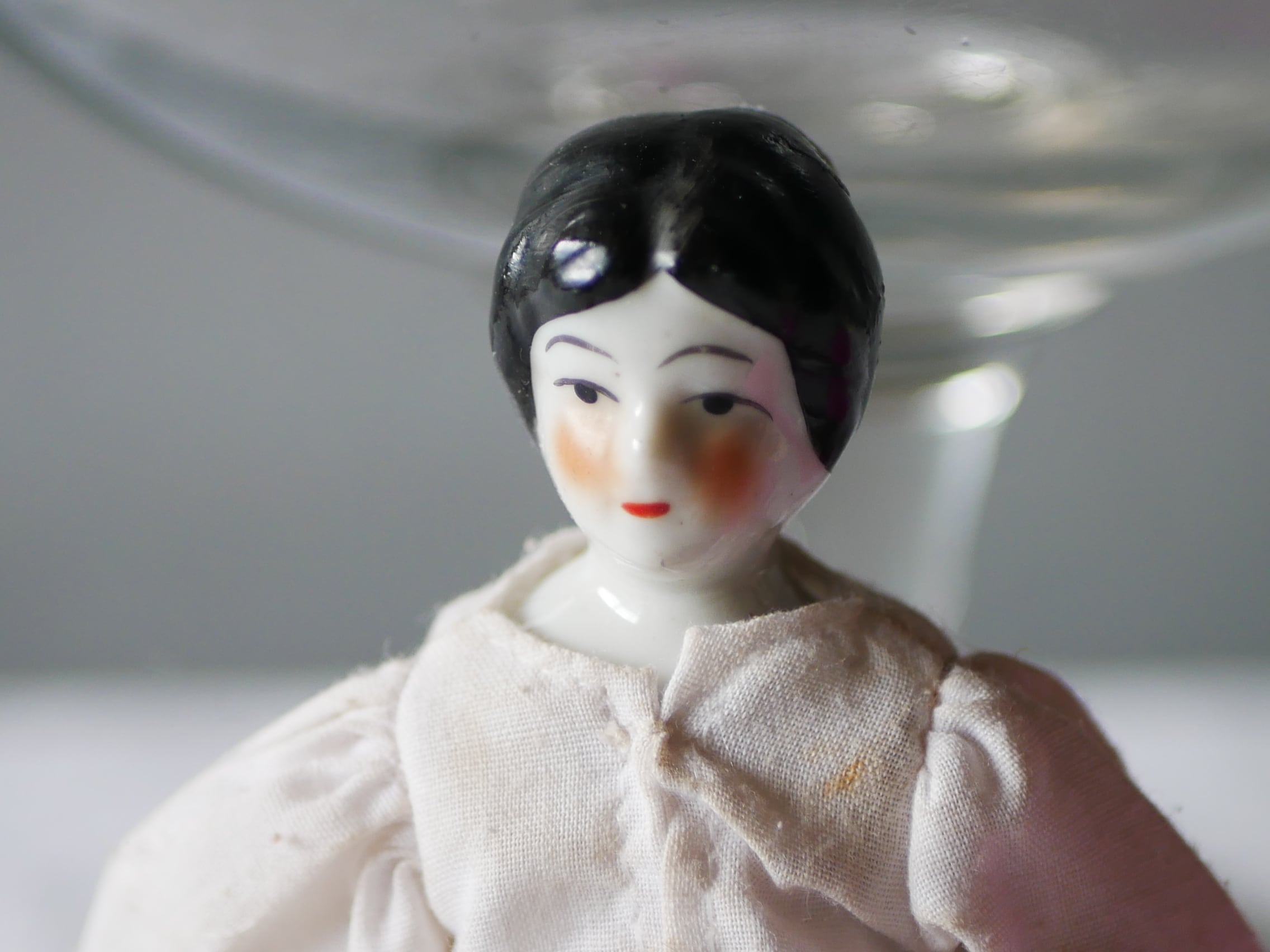 白いドレス チャイナヘッド ビスクドール アンティーク | フランス