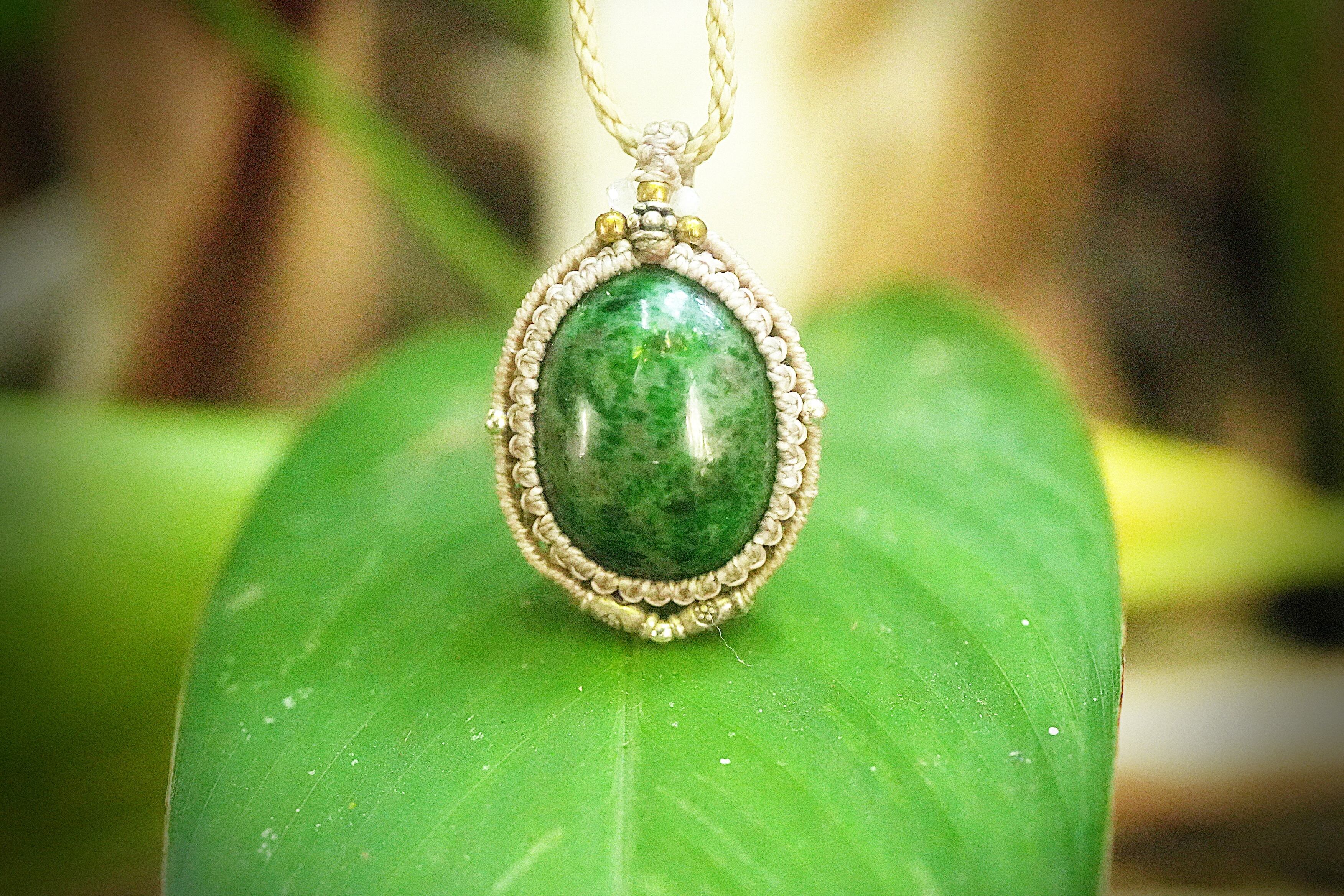 幻のプックリ☆マウシッシ翡翠☆Jede☆ネックレス 1575 | Funky garuda