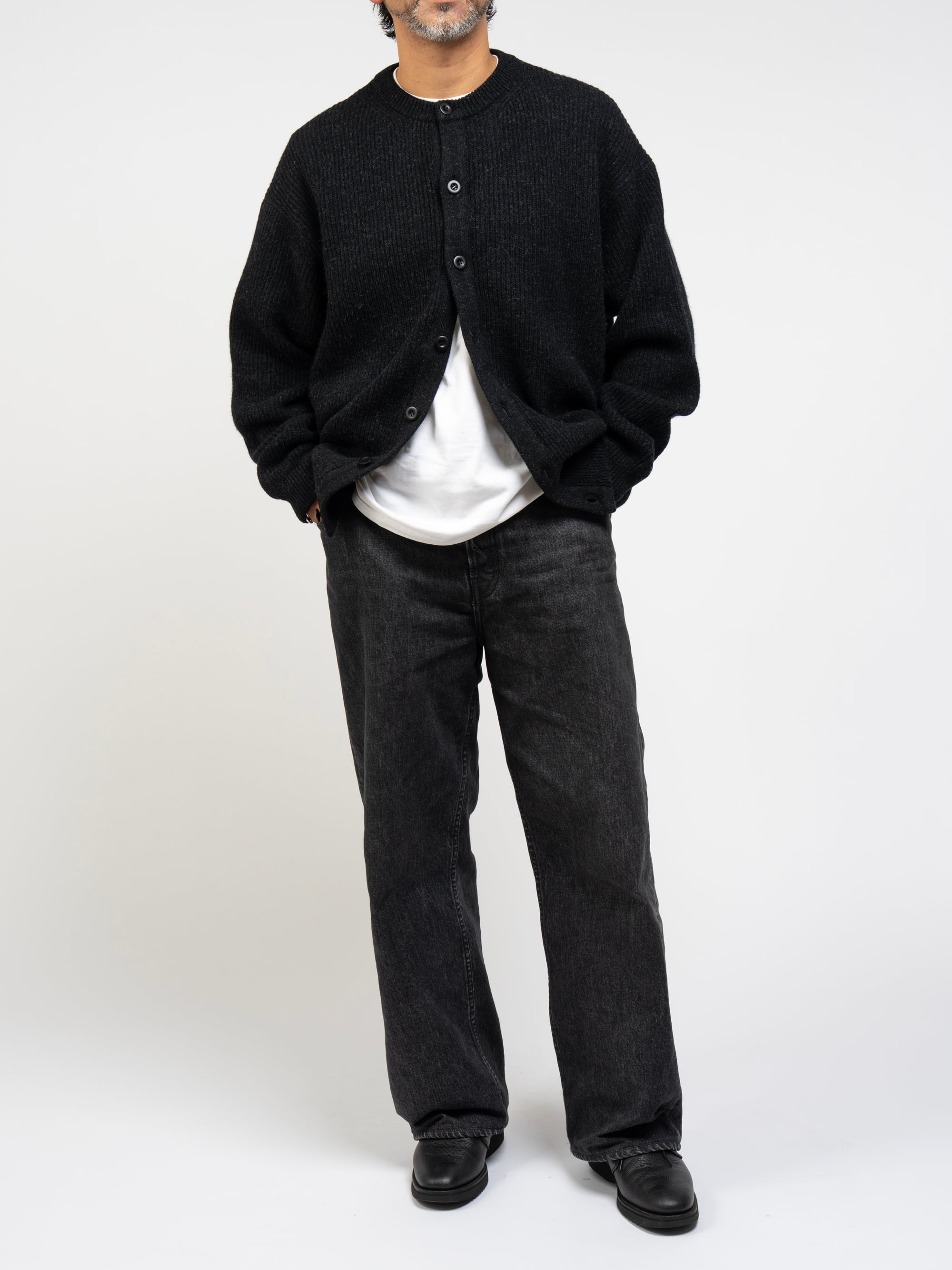 Super Comeback Lamb Wool Crew Neck Cardigan (beige) | OVY