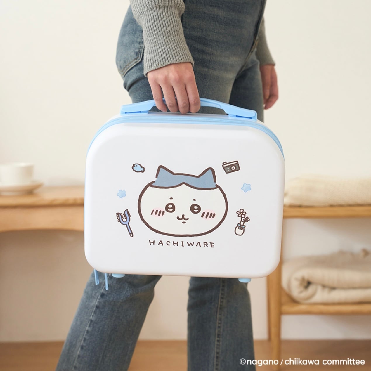 韓国限定】chiikawa mini carry case 2types / ちいかわ ハチワレ ミニ