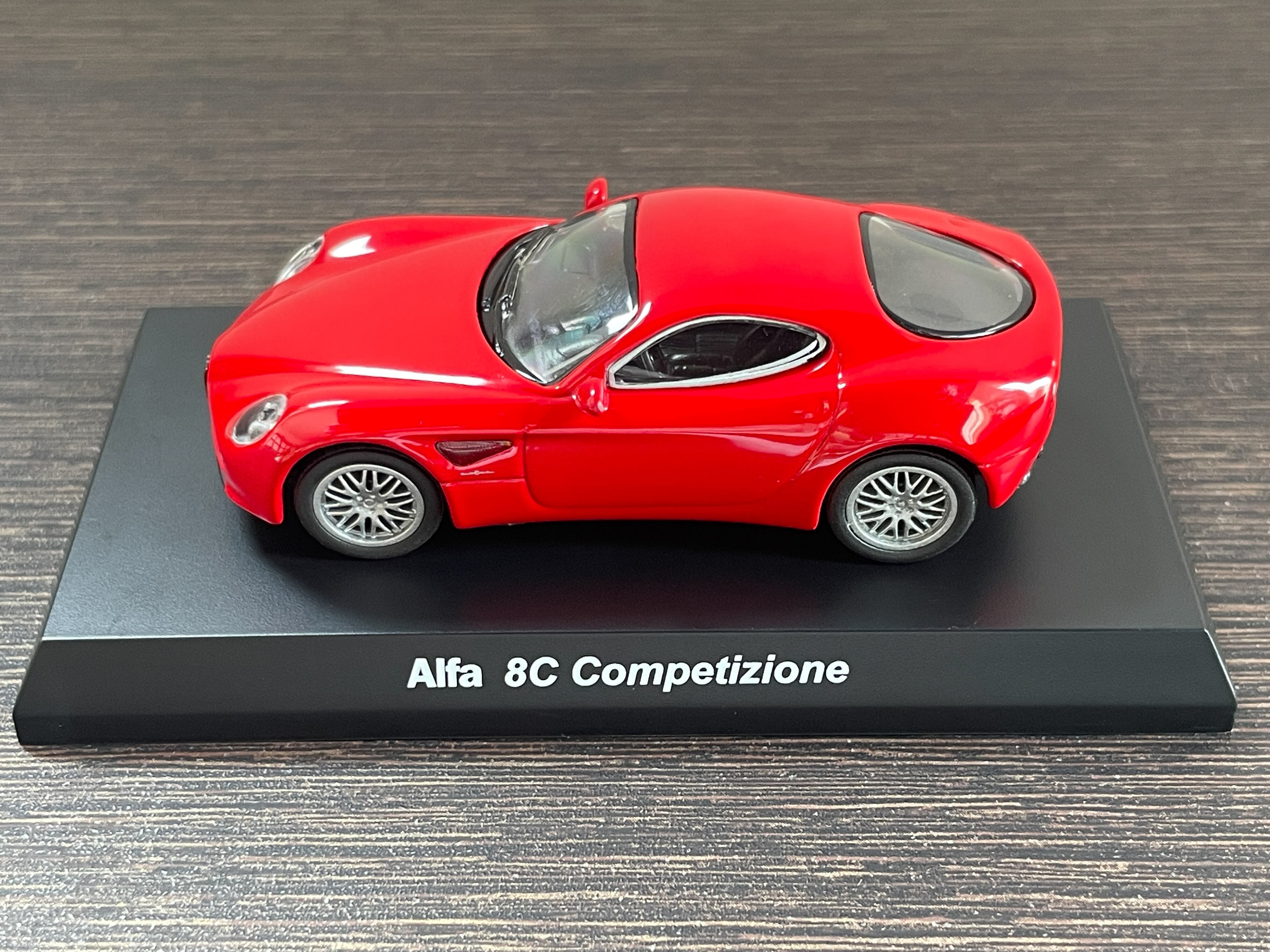 ミニカー アルファロメオ アルファ8C コンペティツィオーネ レッド 京