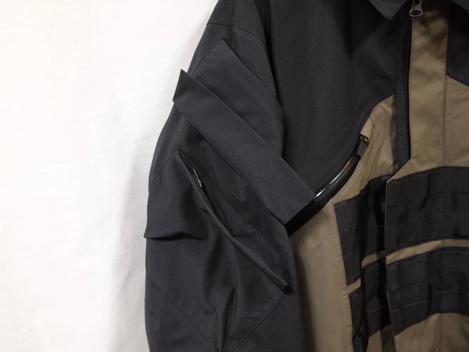 ACRONYM”J1WTS-GT RAF/BLACK” | Lapel online store