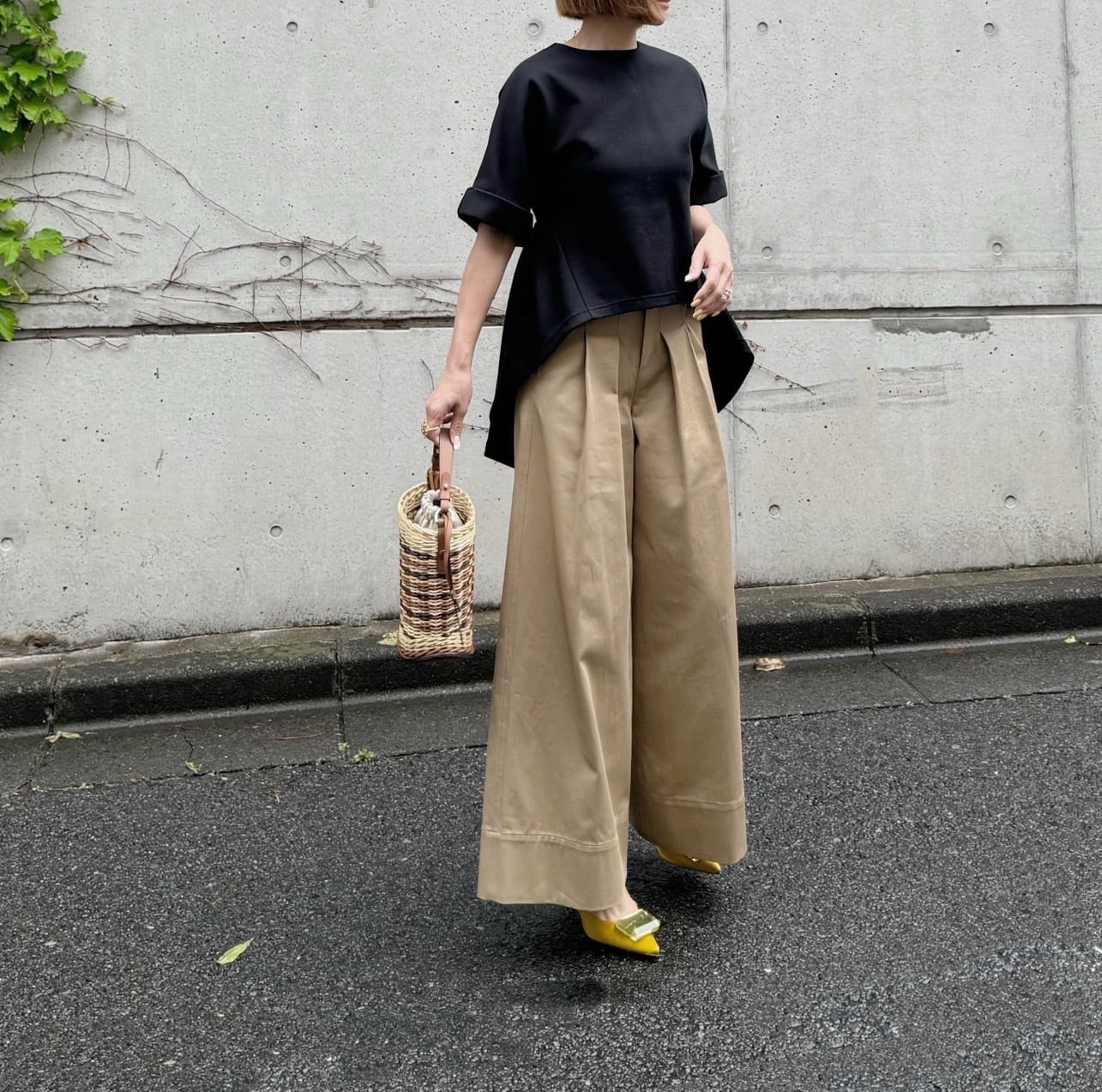 チノワイドパンツ Eric ベージュ | Cygne