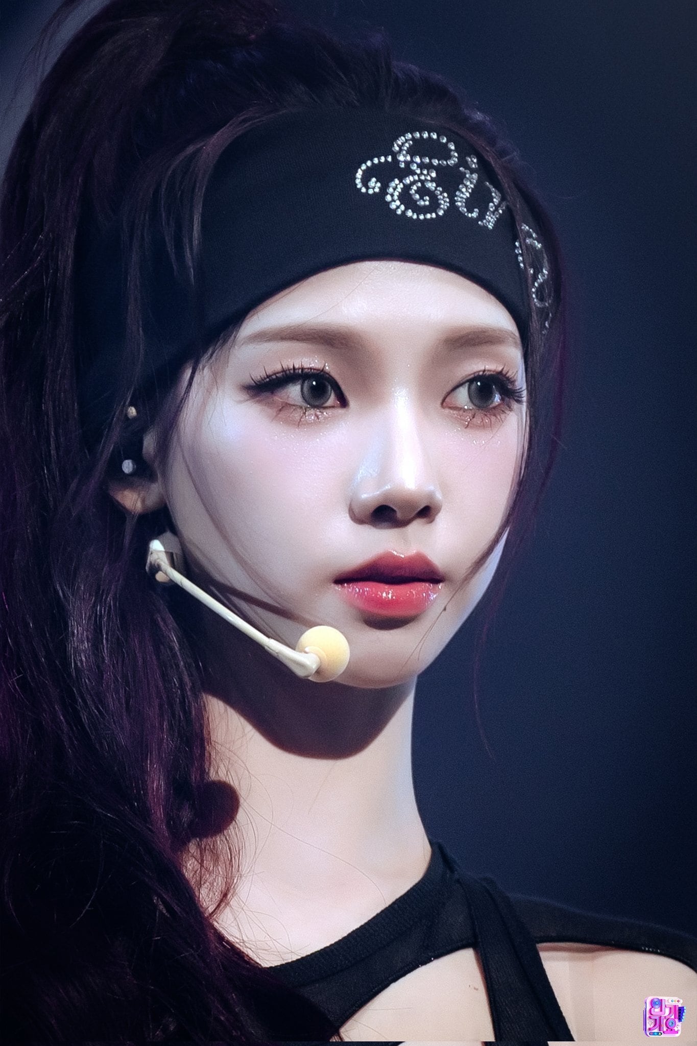 ☆aespa カリナ 着用！！【Eireve】LETTERING HAIR BAND (BLACK) | もごつ