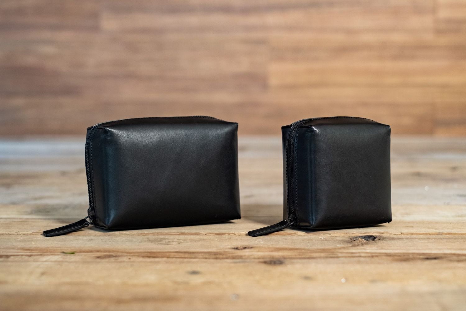 レザースクエアポーチ - Mサイズ | drip公式オンラインショップ