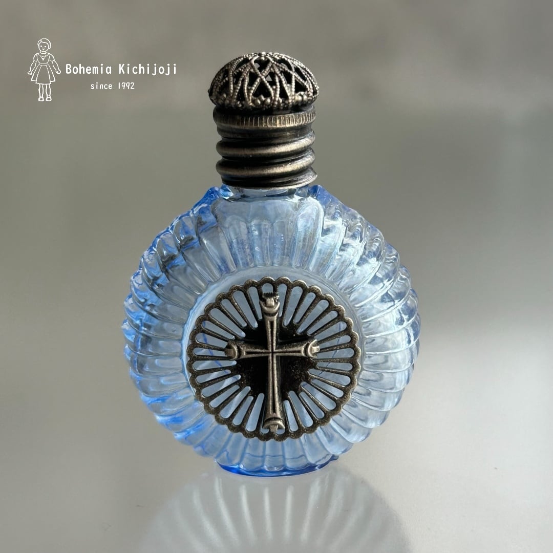 チェコ製】ボヘミアガラスの香水瓶（丸型 ブルー クロス アンティーク