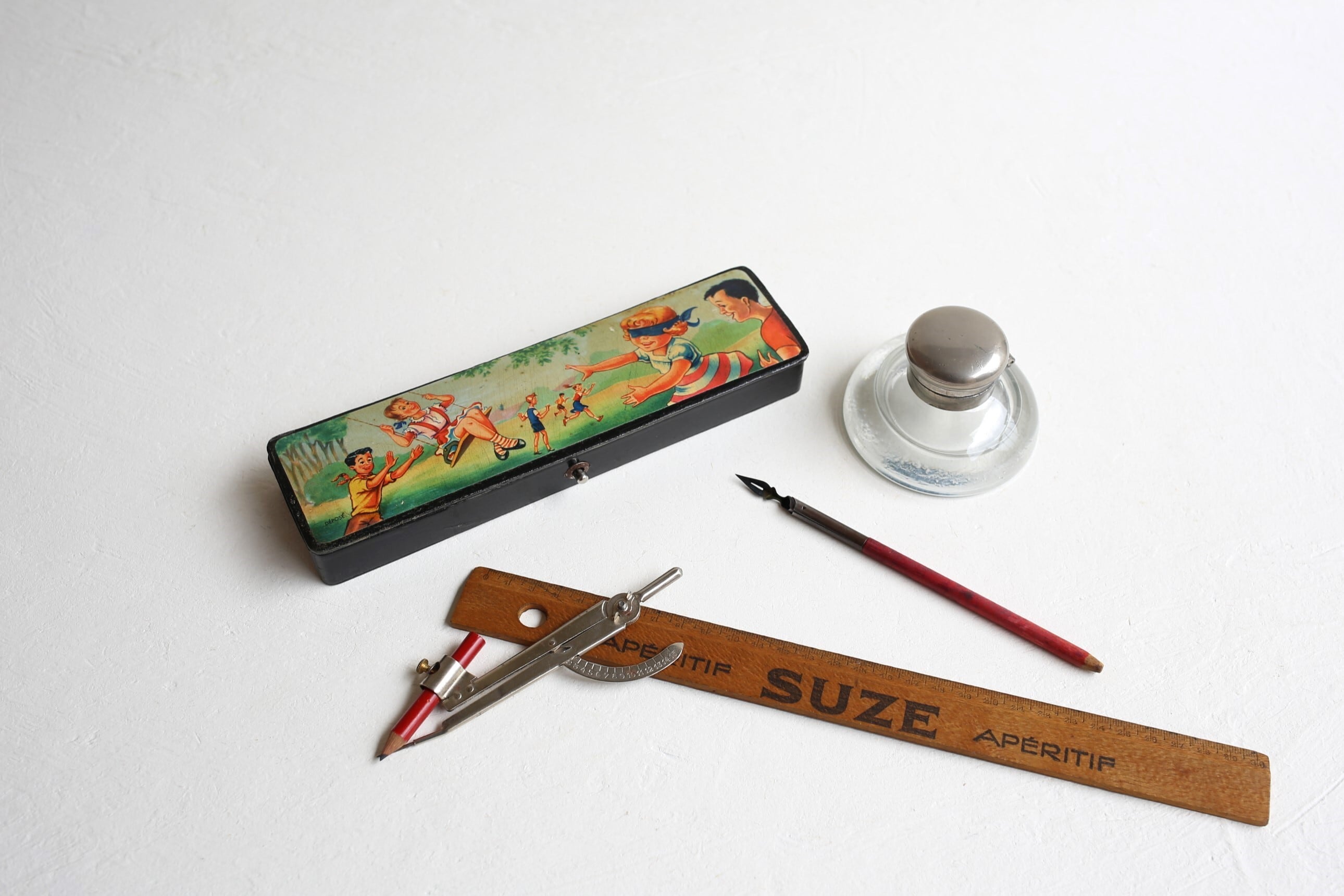 フランス アンティーク パピエマシェ 『遊ぶ子供達が描かれたペン