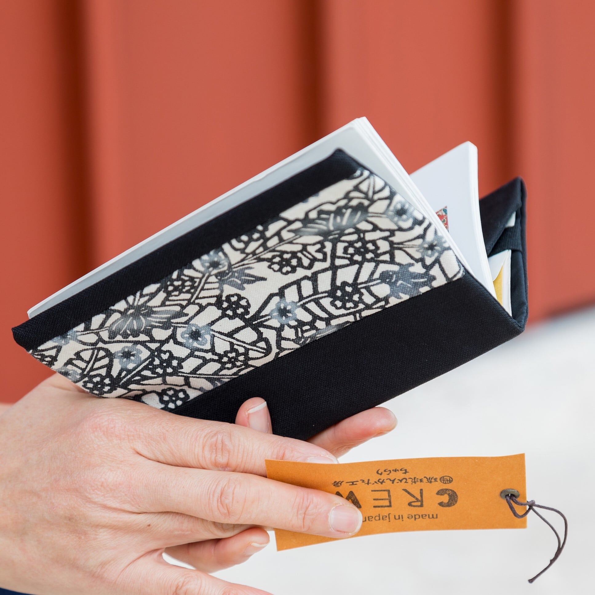 モノトーンびんがたCREW ブックカバー | 琉球びんがた工房ちゅらり