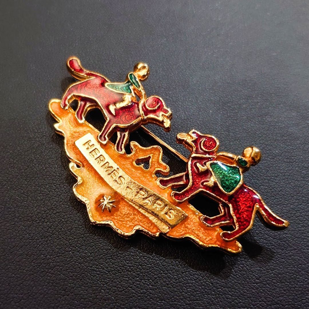HERMES エルメス 七宝焼 ブローチ 犬と少女 女の子 男の子 犬