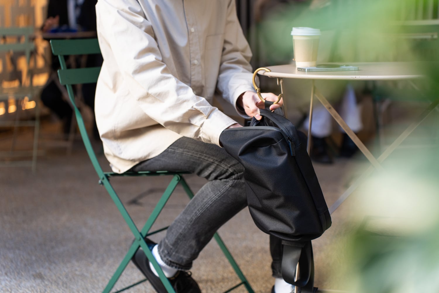 iPadユーザーのためのボディバッグ「HALFDAY PACK ver.2」 | drip公式