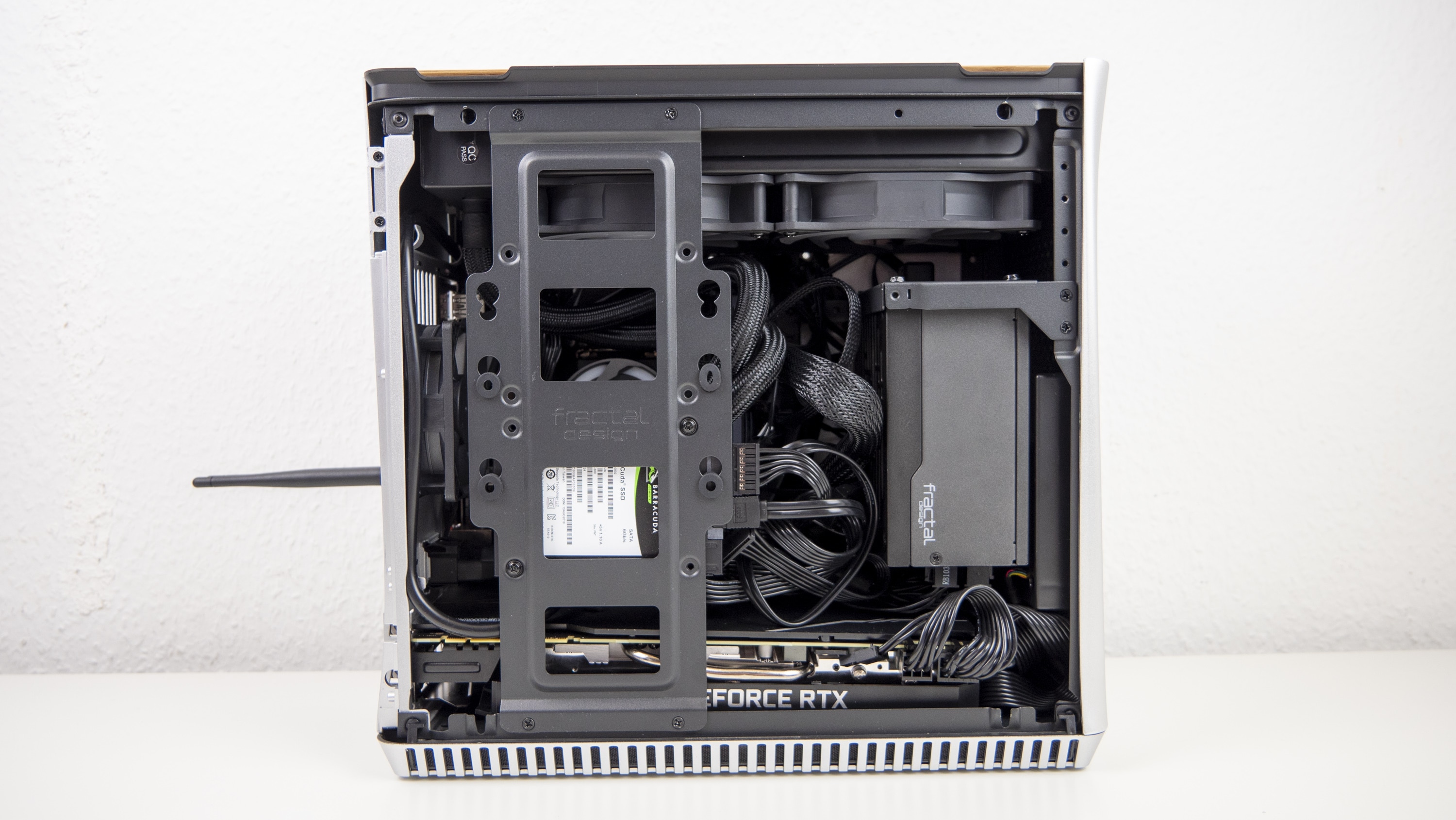 Fractal Design Era - the stylish Mini-ITX case under test