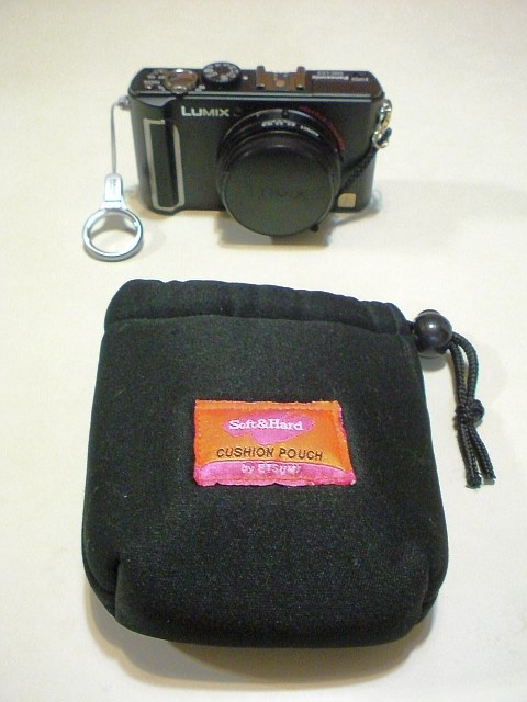 レンズストラップとソフトケース』 パナソニック LUMIX DMC-LX3 の