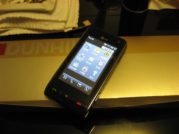 LGエレクトロニクス PRADA Phone by LG FOMA L852i投稿画像・動画