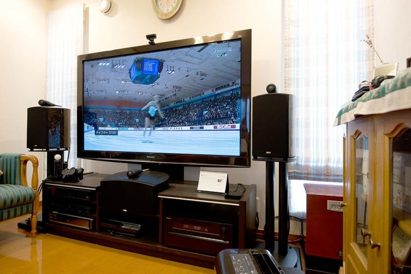 価格.com - 『壁掛け設置のテレビ台（ハミレックス）』三菱電機 REAL