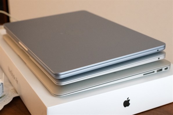 Apple MacBook Air 13.6インチ Liquid Retinaディスプレイ MW0Y3J/A