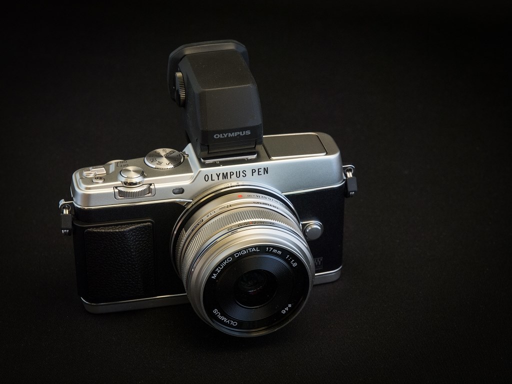 ボディとレンズのカラー』 オリンパス OLYMPUS PEN E-P5 ボディ の