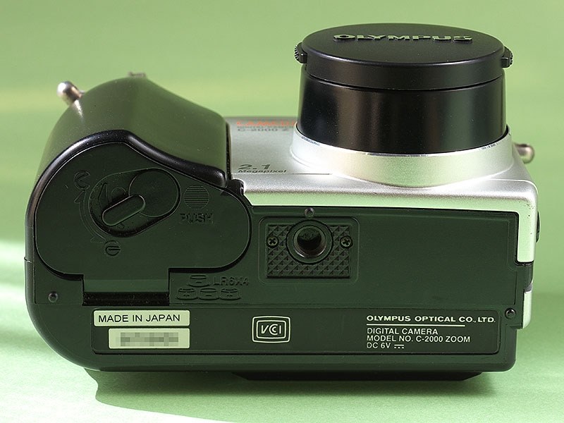 まさか、こんな旧い機種の板が用意されていたとは・・・』 オリンパス