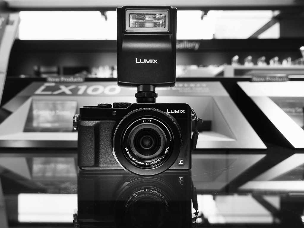 外付けフラッシュって・・・』 パナソニック LUMIX DMC-LX100 の