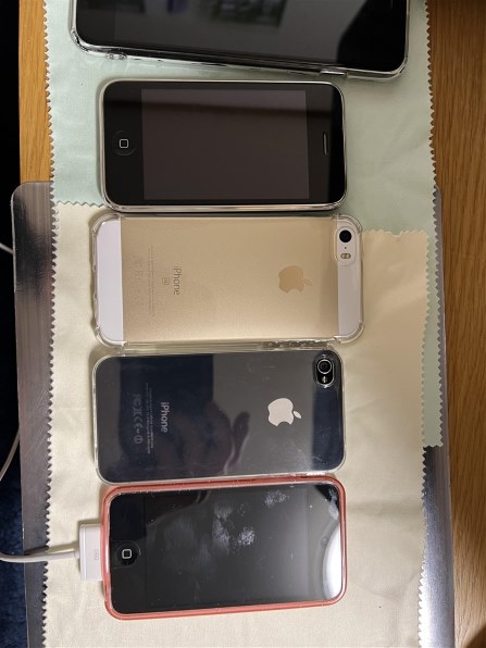 Apple iPhone SE (第1世代) 64GB docomo [ゴールド] 価格比較 - 価格.com