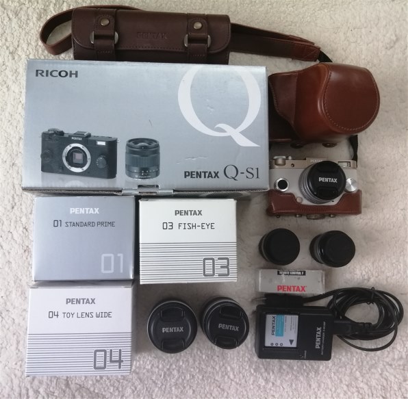 ペンタックス PENTAX Q7 ダブルズームキット [シルバー] 価格比較