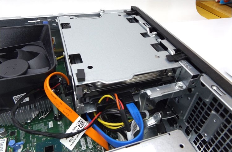 データ保存用 内蔵HDDの増設について』 Dell Vostro 3471 スモール