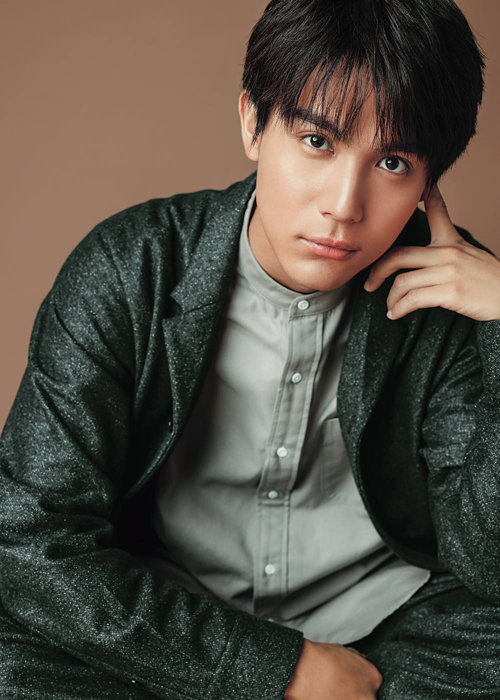 俳優・中川大志さん特別カット集】優しさと野性みに溢れた姿に注目