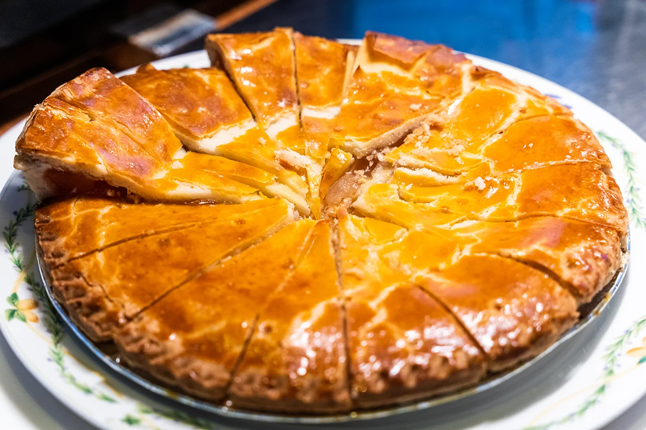 沖縄県民に愛される老舗ローカルスーパーマーケット＜Jimmy's＞のパイ