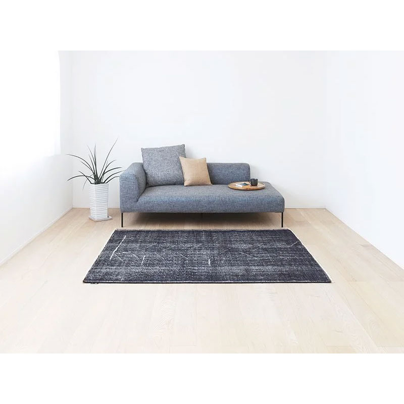 ヴィンテージ風ラグ ウール100％ブラックの絨毯 [NR5601ムーンナイト