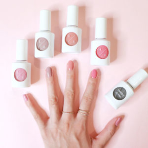 NAILS INCオンクラウドワイン、4色ときめくピンクで指先を彩る