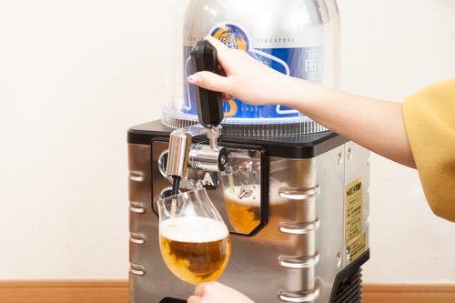 洗浄不要で簡単コンパクト！未来型ビールサーバー「BLADE」を楽しむ