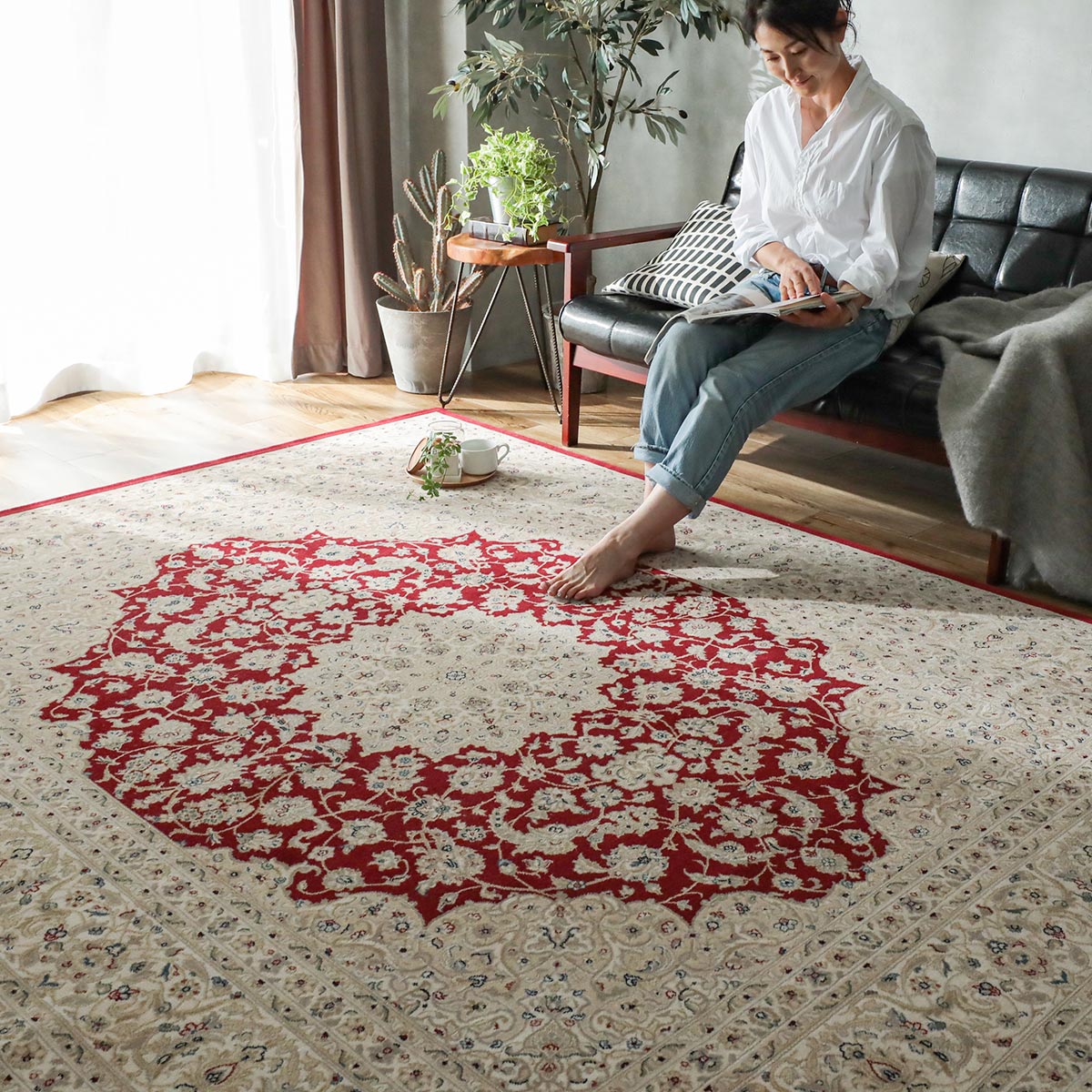 高密度のウィルトン織！ウール100％ベルギー製ラグ 『マルフィー