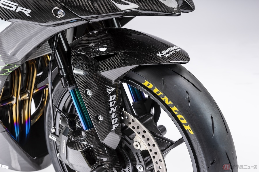 カワサキ「Ninja ZX-25R」をレースイメージにカスタムした車両を公開