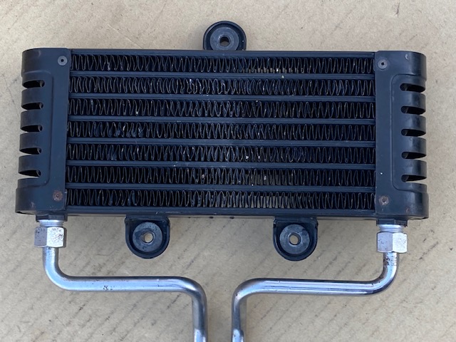 ゼファー400のオイルクーラーが入荷しました。 | バイクパーツの