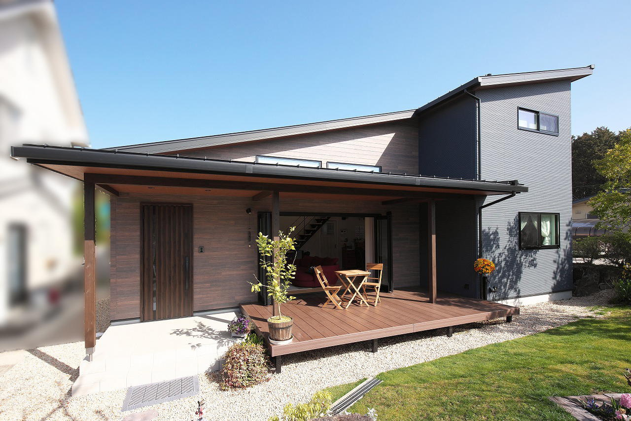 平屋＋ロフトの暮らしを体感！名坂1.5階建てモデルハウス＆お客様邸