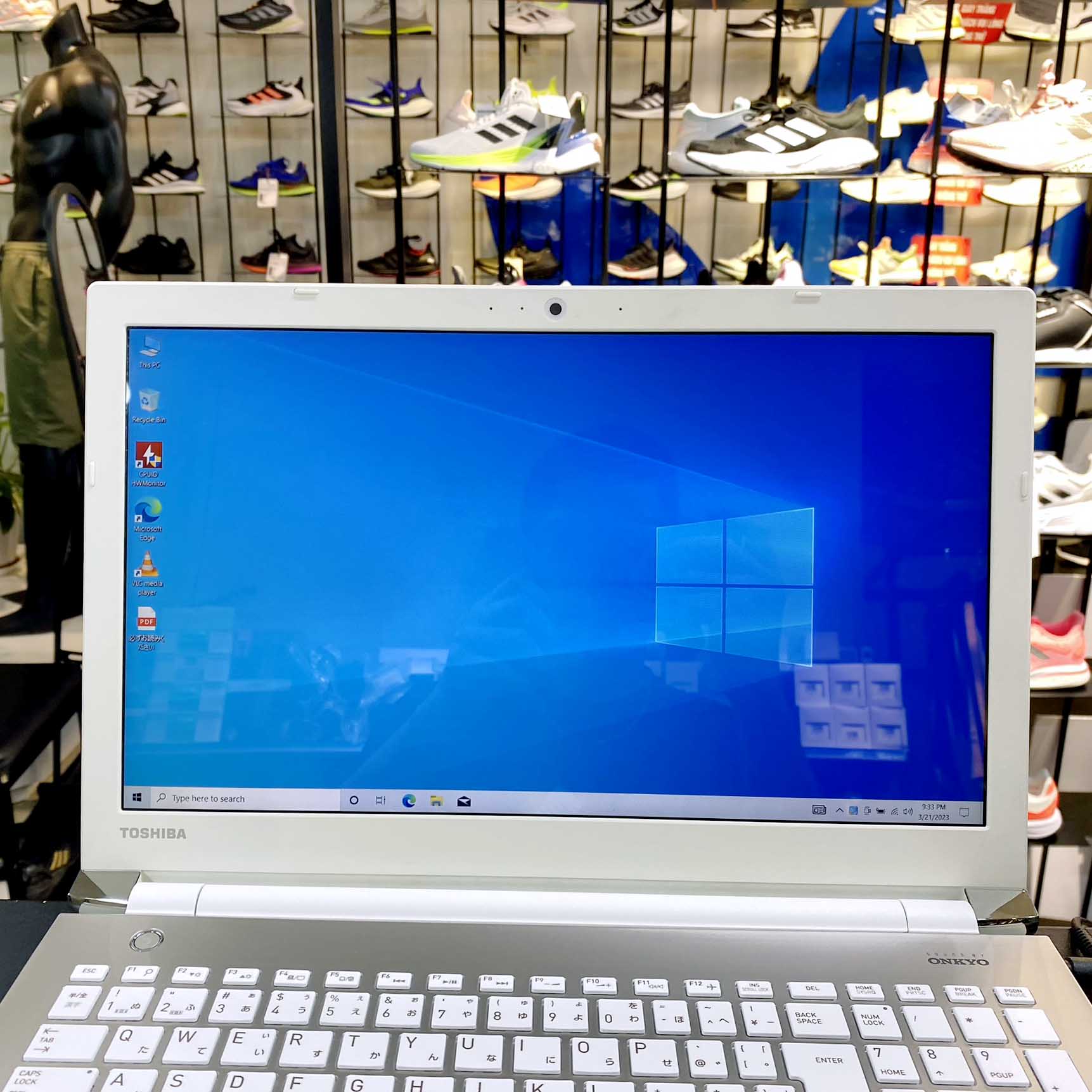 Đã qua sử dụng】Toshiba Dynabook T65/EG Core i7-7500U 2.7GHz | 8GB