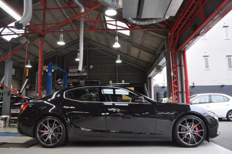 マセラティ ギブリ！ダウンサス+Fuss 21インチホイール交換＆EBM