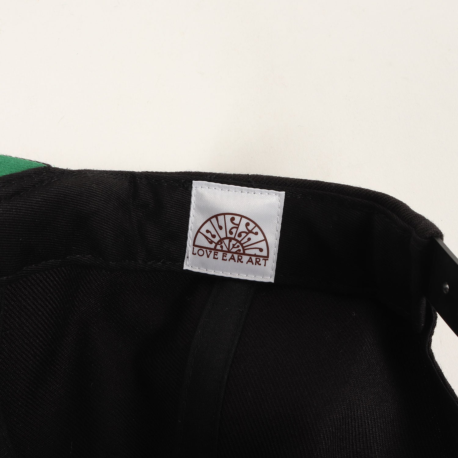 LOVE EAR ART (ラブイヤーアート) アイコンマーク 6パネルキャップ