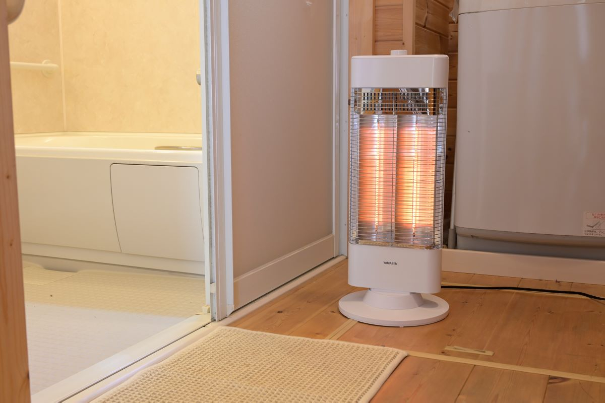 商品情報_カーボンヒーター（900/450W) | 山善の商品情報サイト