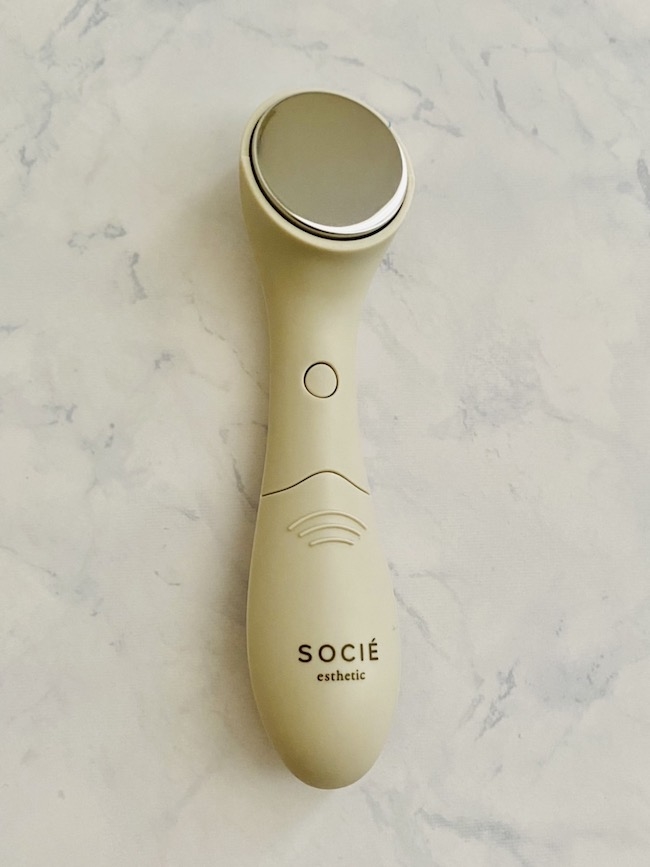 ソシエ監修「マイクロカレント美顔器」が付いて1080円！ InRed増刊の